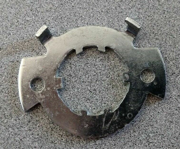 Yale 5400L Retainer Spring Mount 14-5401-1624-048 (2 lever spring pad) Pre 2010
