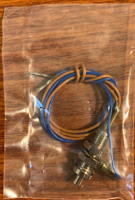N/HO Button Switch New in Package Free Shipping
