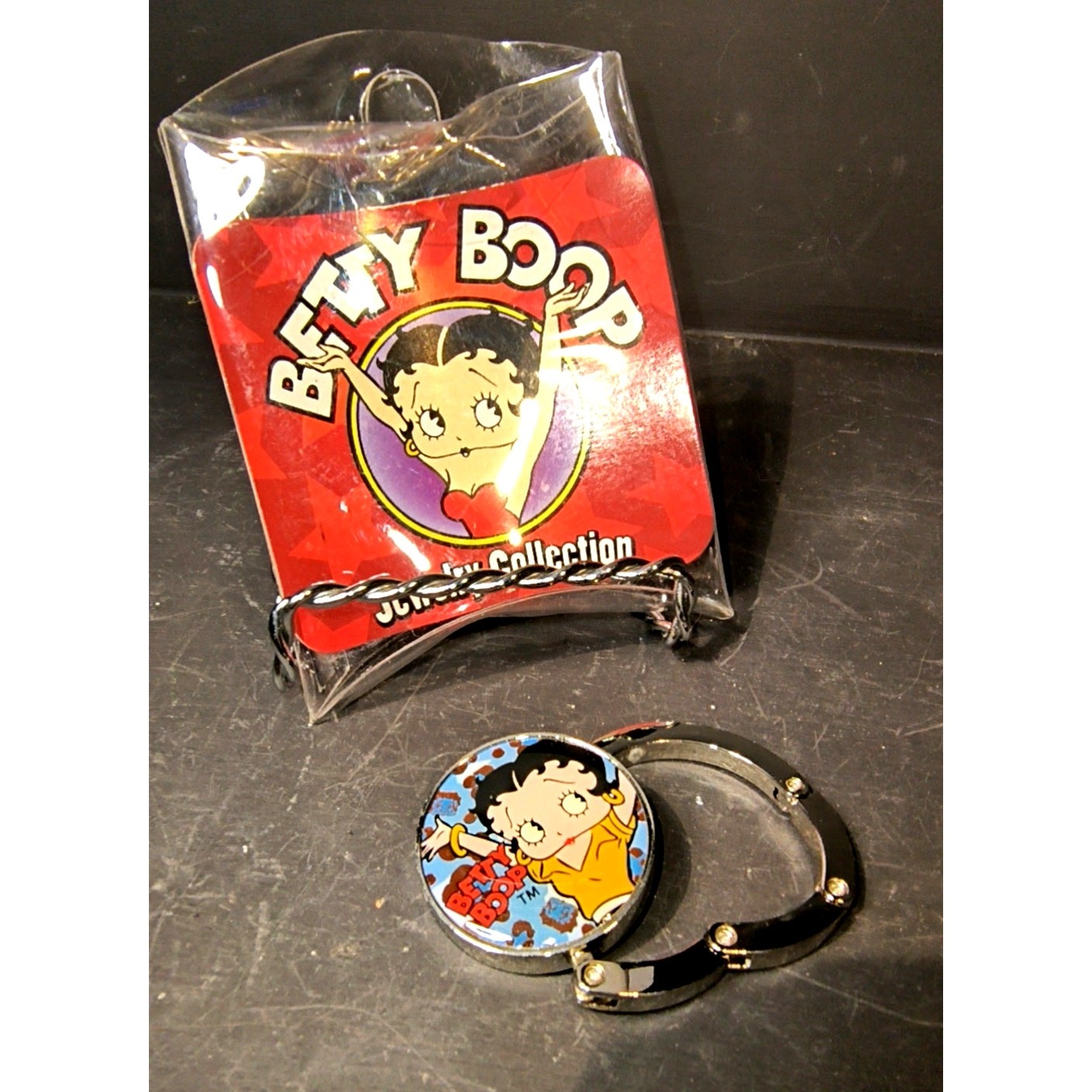 1945.  Betty Boop Foldable Purse Hook Table Handbag Holder New in Pkg
