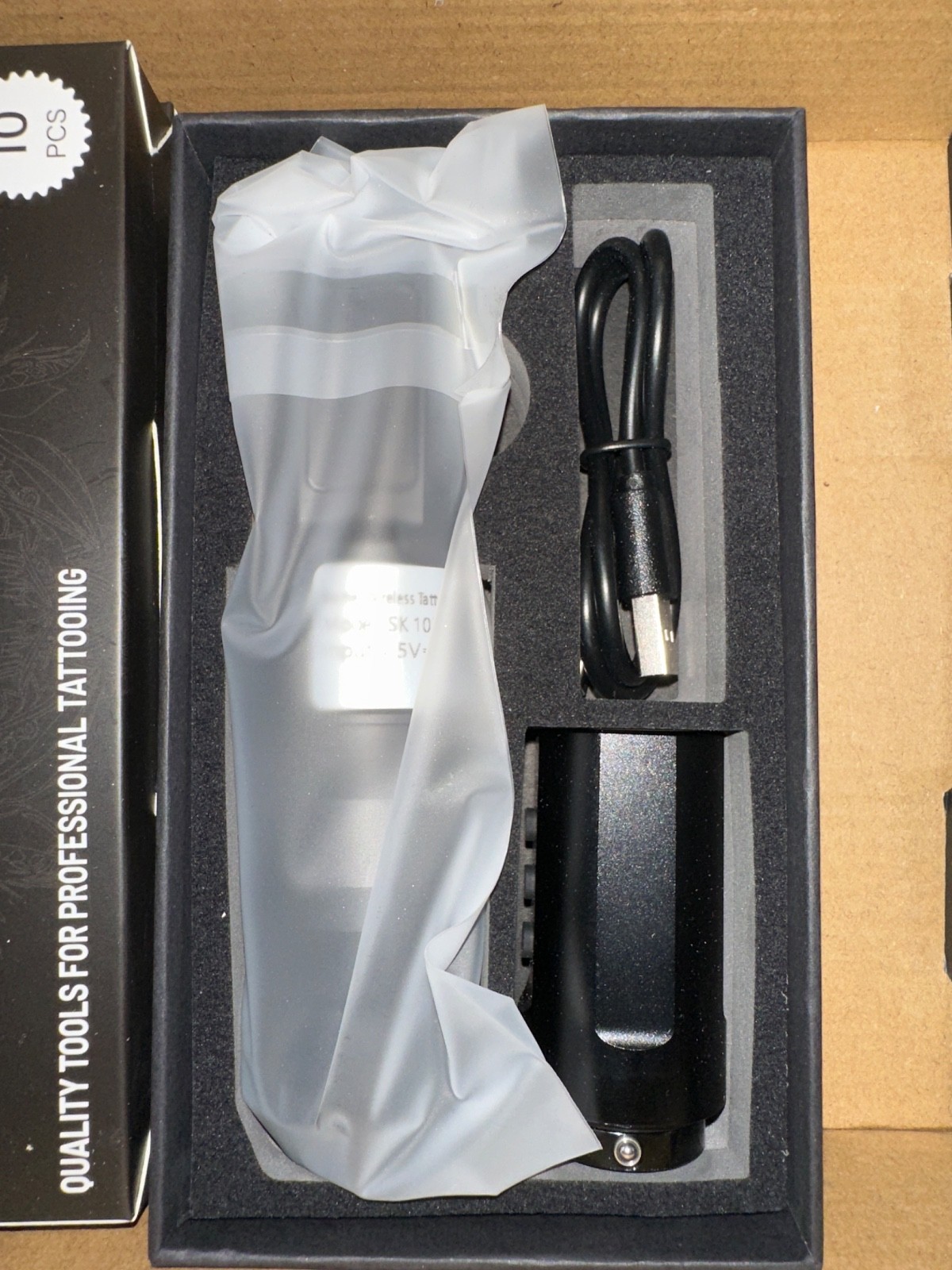 Phomemo Wireless Tattoo Machine Set. Two Batteries included.