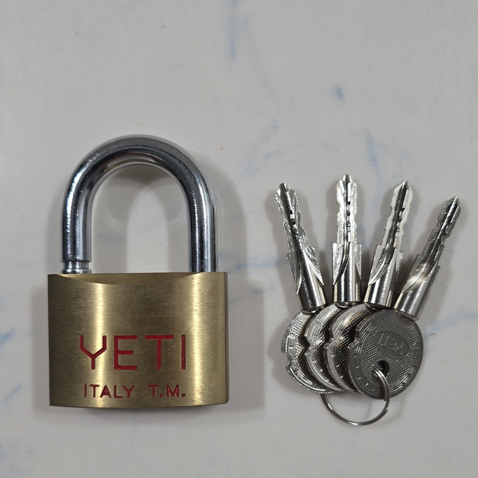 Yeti Top Security Brass Padlock w/ Keys, 5-Pin, 3/8" Steel Shackle