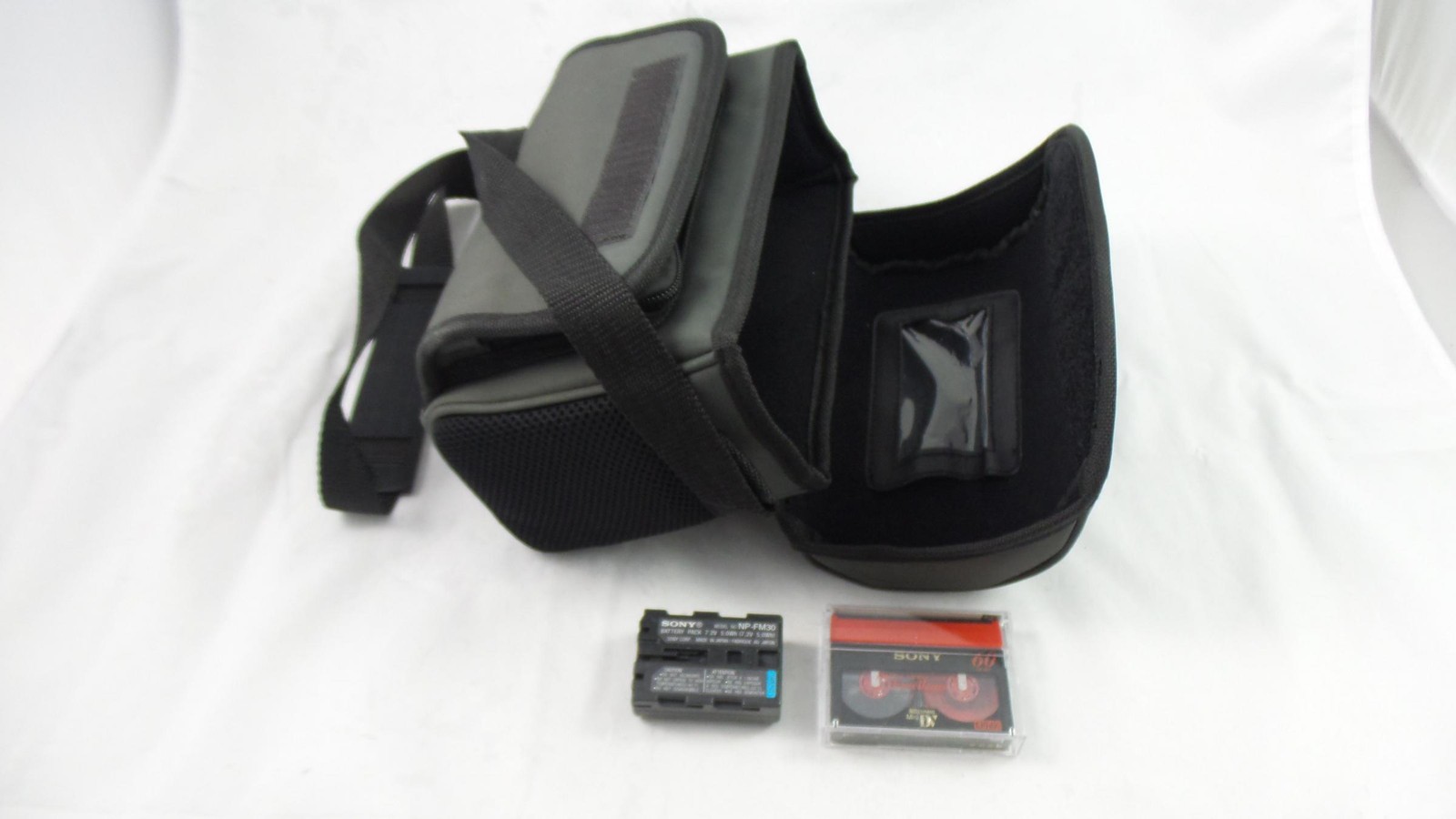 Sony Accessory Kit: Battery NP-FM30 + MiniDV Cassette + HandyCam Bag (ACC-DVM)