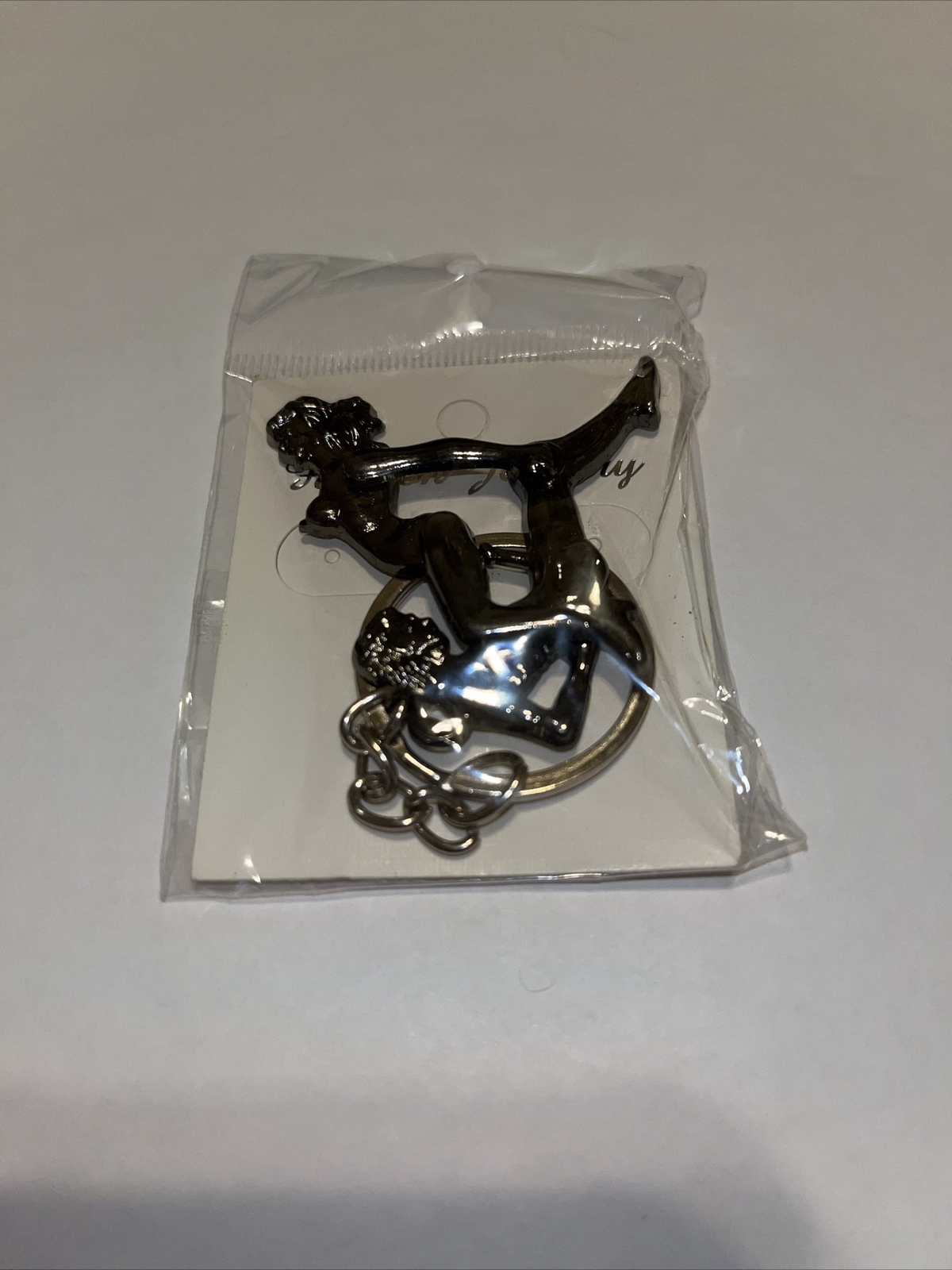 VINTAGE RISQUE NAUGHTY KEY CHAIN, MAN & WOMAN HAVING SEX, NASTY NOVELTY XXX - C