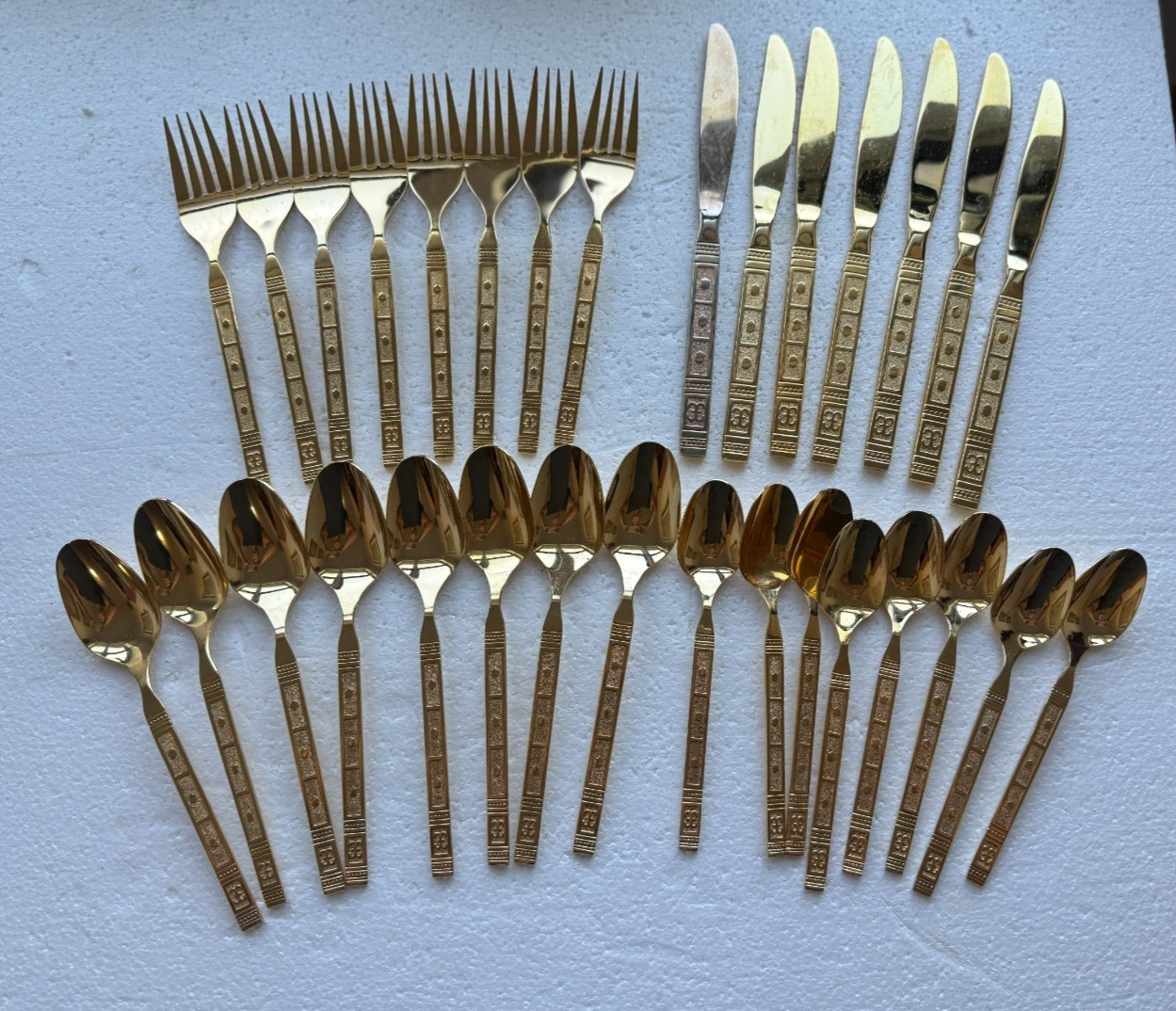 31 pc LC Lifetime Cutlery Stainless Flatware Gold Color Taiwan