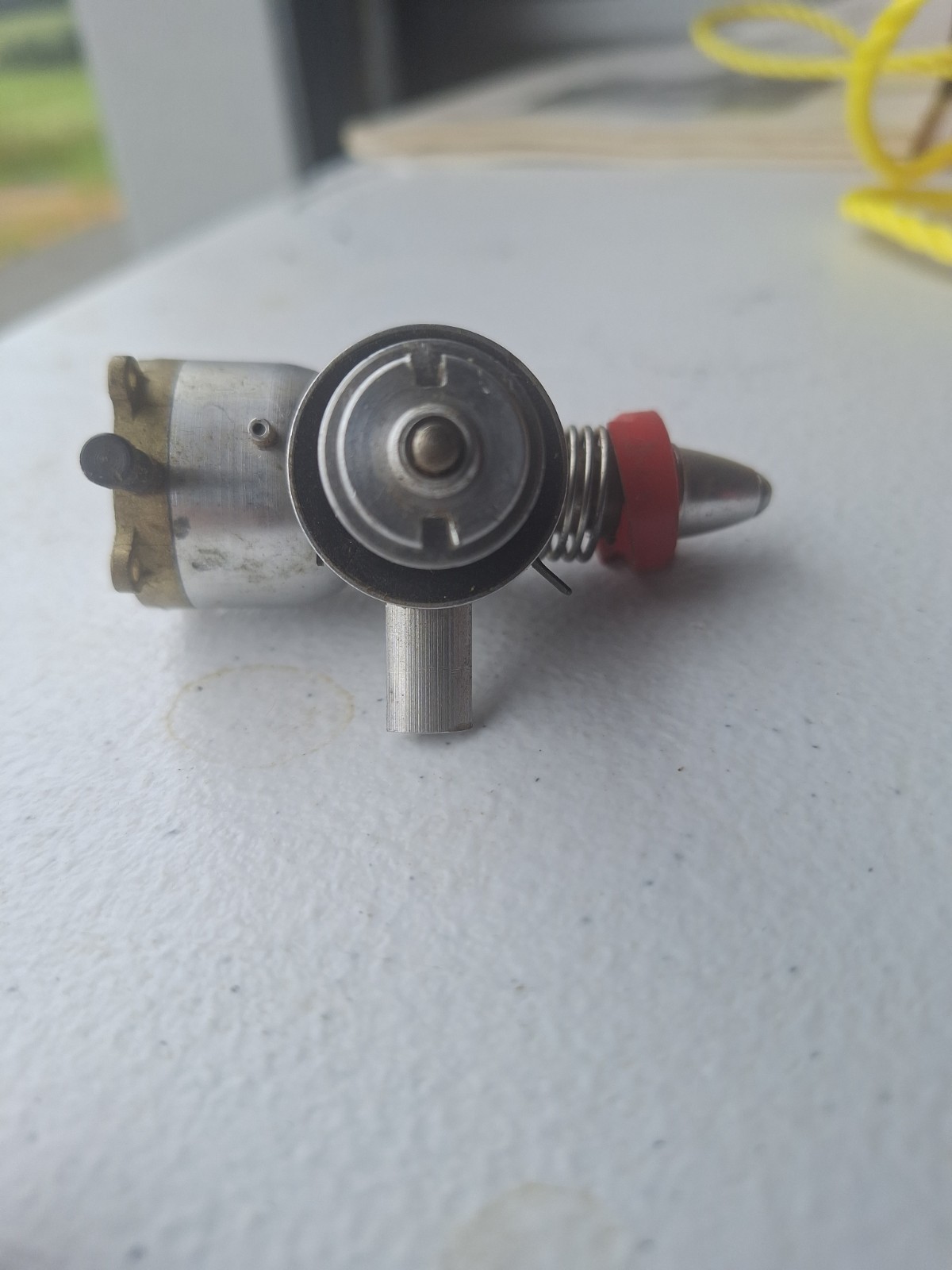 COX Reed Valve .049 Model Airplane Engine