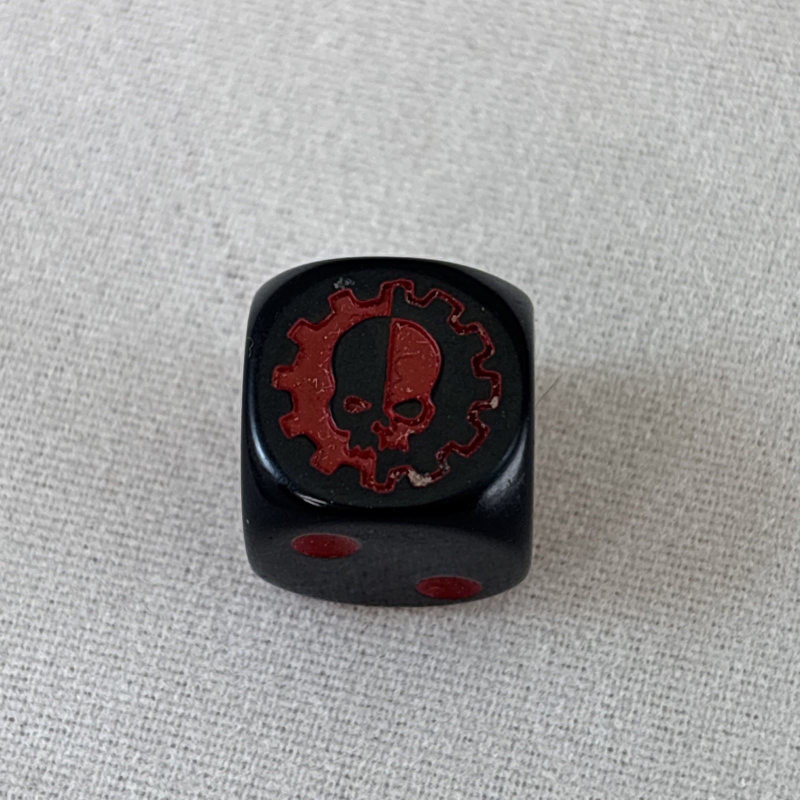 Warhammer 40K Adeptus Mechanicus Cog Skull D6 Dice Black Red Replacement Die