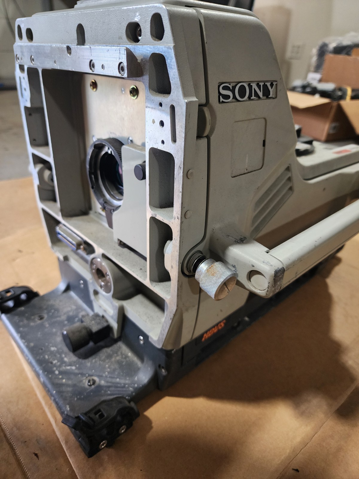 SONY HDC-900 Studio CCD Color Video Camera