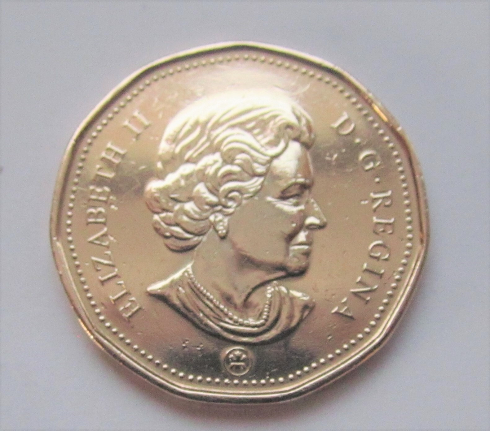 2011 CANADA 1 DOLLAR LOONIE - combined shipping