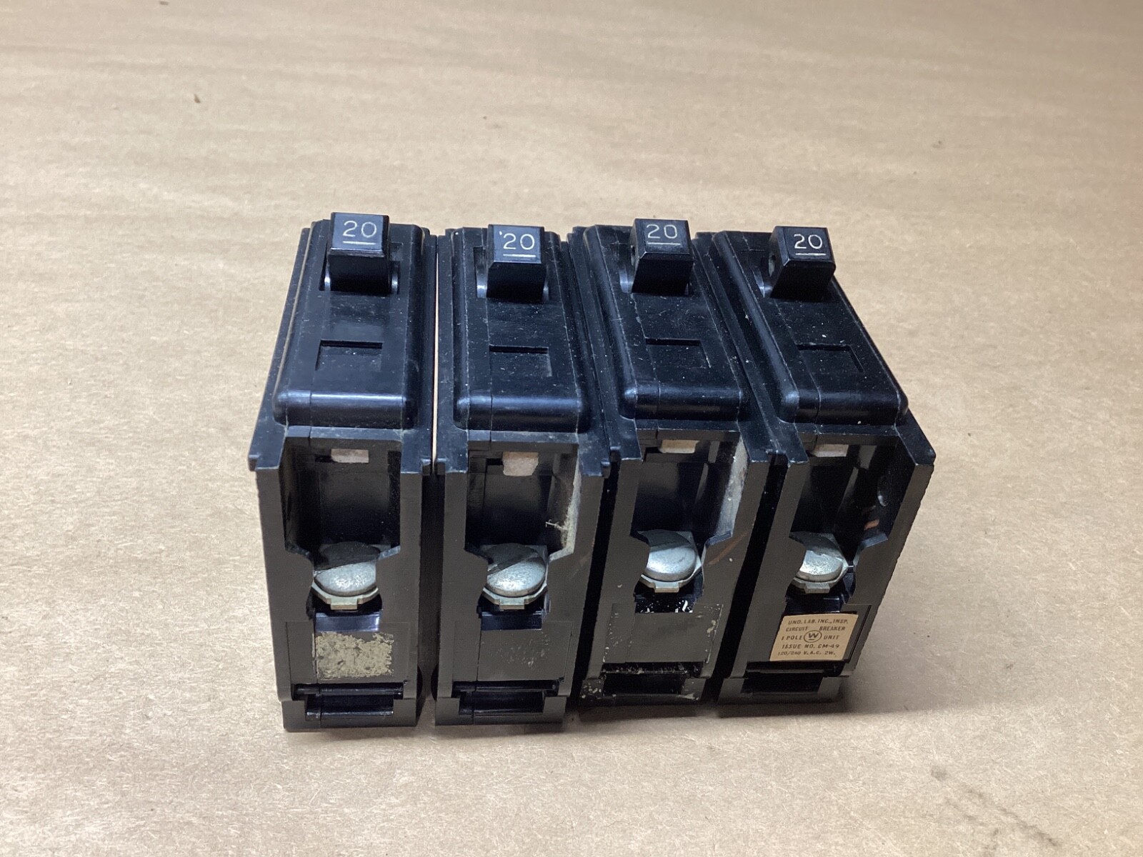 LOT OF 4 WESTINGHOUSE CIRCUIT BREAKERS 1 POLE 20A #107G140*CO