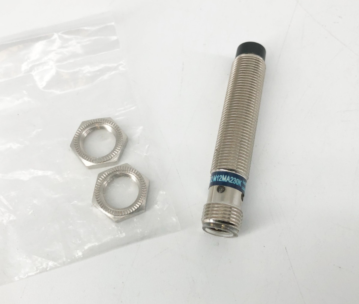 New Telemecanique XS2M12MA230K Proximity Switch 24-240V 4-Pin - No Box