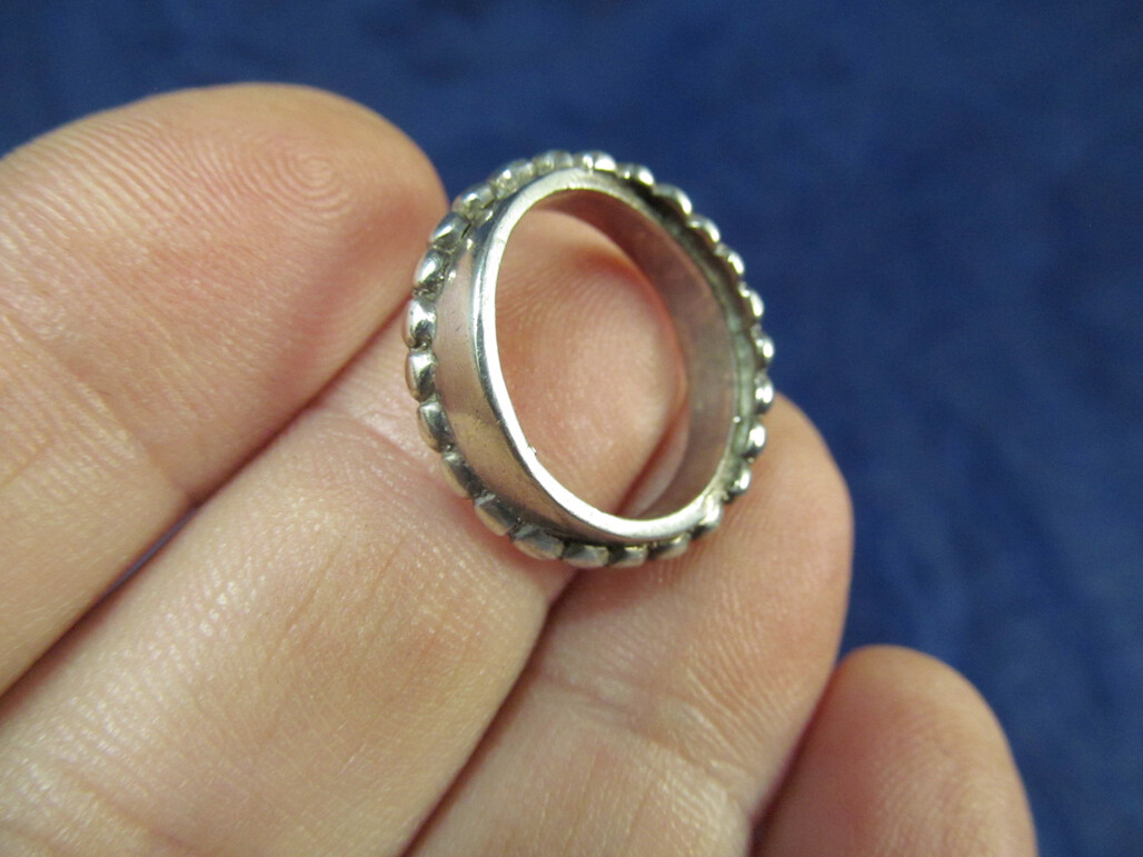 Modern Sterling Silver Crossover Beaded Band Ring Size 7.5