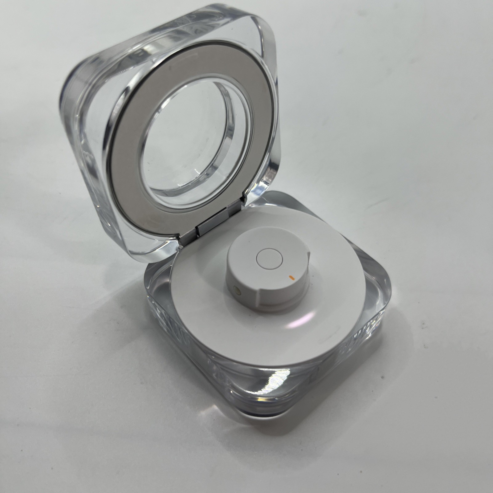 Genuine Samsung - Galaxy Ring Charging Case Size 11 - White