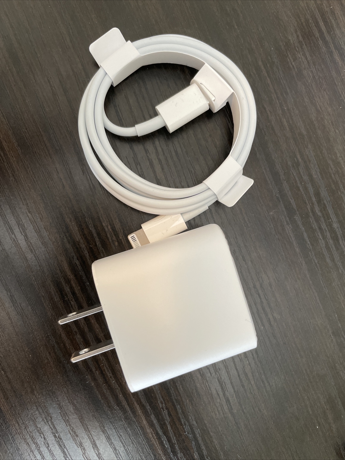 New Original Apple 20 W USB-C Charger & 3-FT Cable