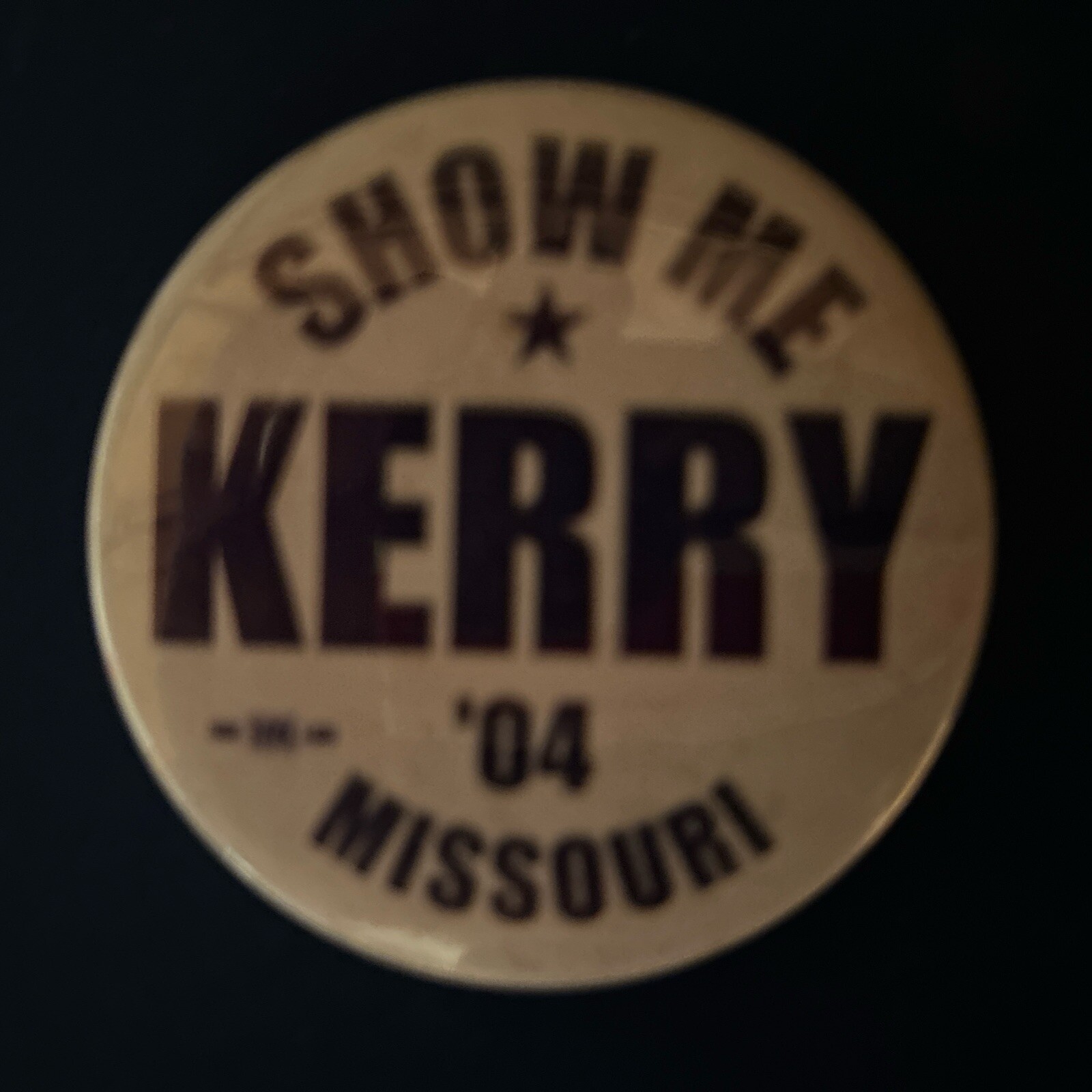 Show Me KERRY ‘04 Missouri  2 1/4” pinback button pin