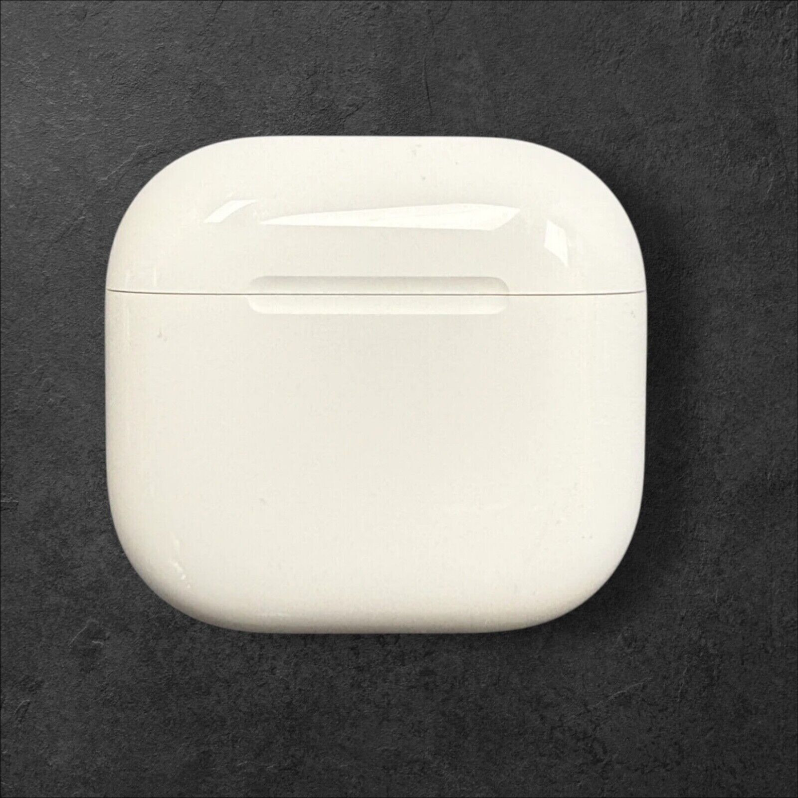 Apple AirPods 4 Charging Case  (Without ANC) - A3058 (No AirPods) - Good