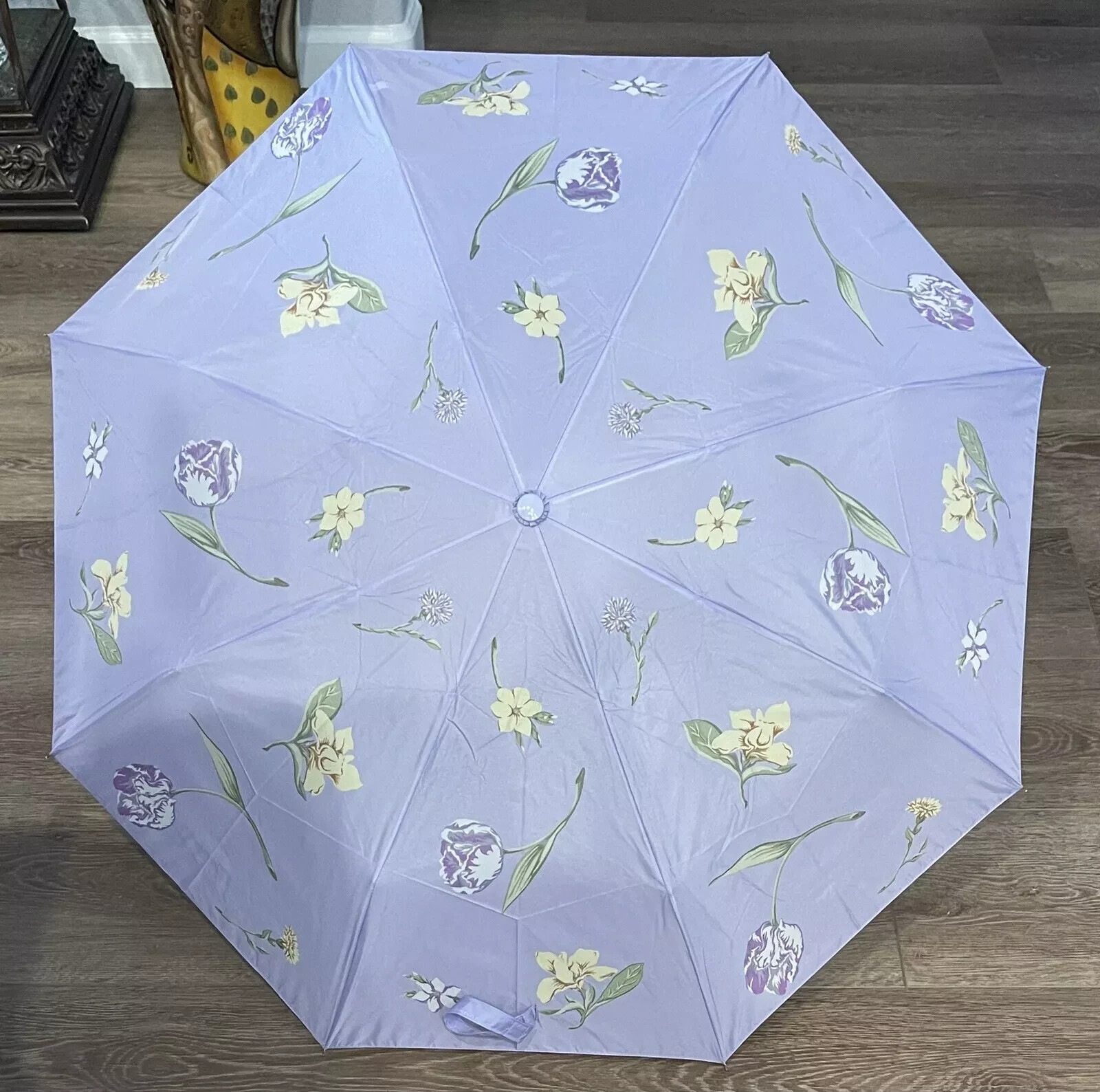 AVON VINTAGE FLORAL SHOWERS UMBRELLA BRAND NEW & SEALED RARE!