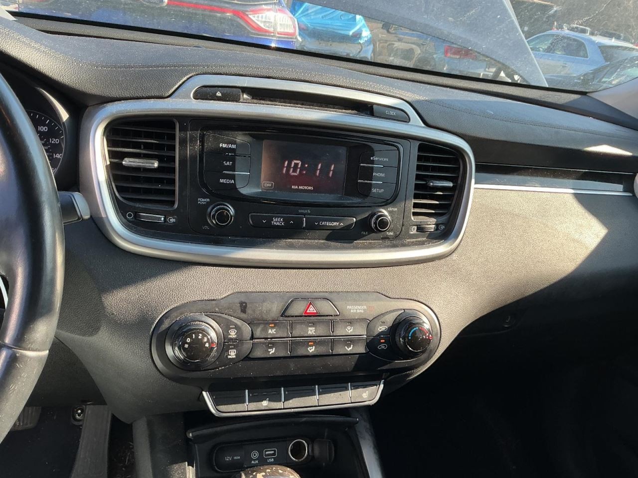 SORENTO 2016 Glove Box 4952761