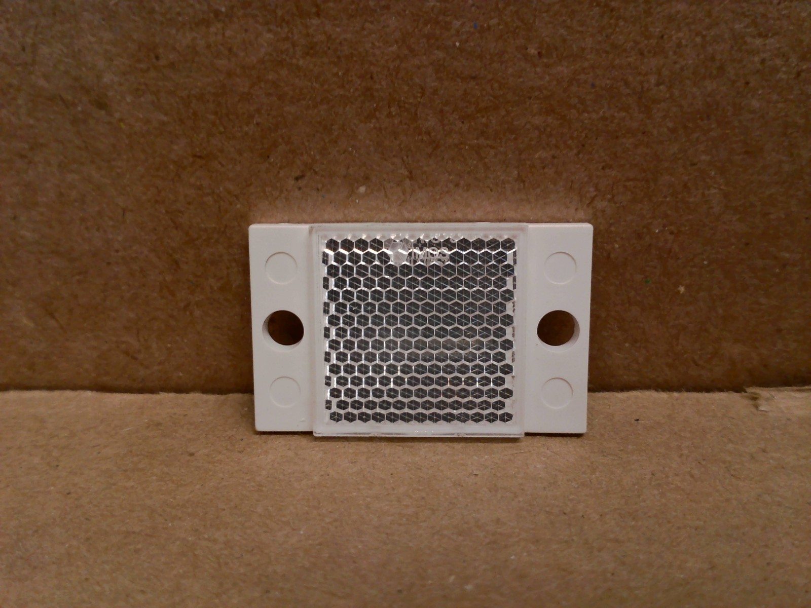 Quantity 6) RL204 Automation Direct NEW Photoelectric Sensor Polarized Reflector