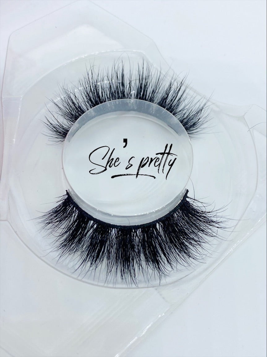 Clearance- SHE’S PRETTY Lash Strips