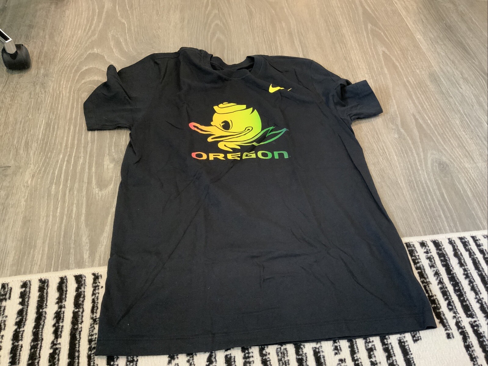 Nike Oregon Ducks Pride Shirt Men’s Size: Large Tee Black NWOT