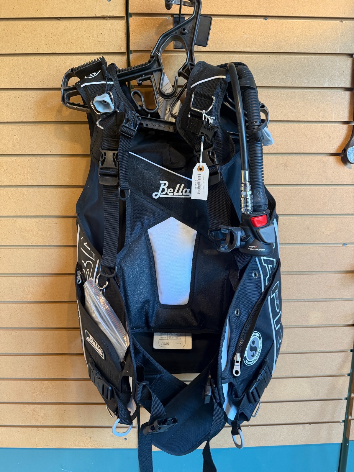 Scubapro Bella W/ Air2 Sz L BCD