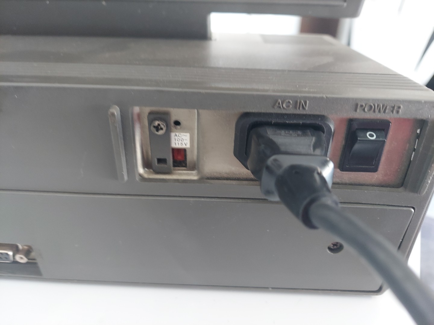 Toshiba T3200 Luggable Notebook Laptop