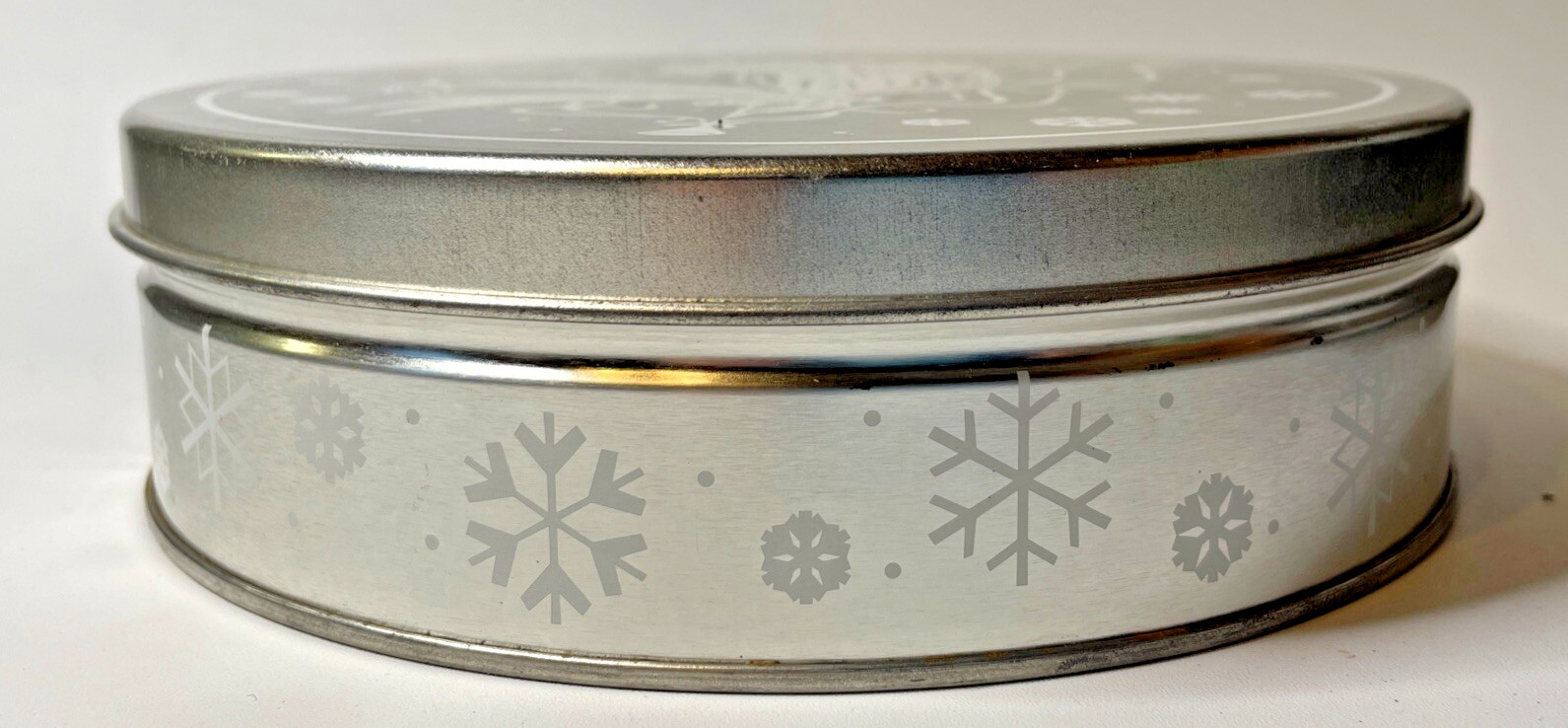 Vintage Style Round Angel Tin Silver/White