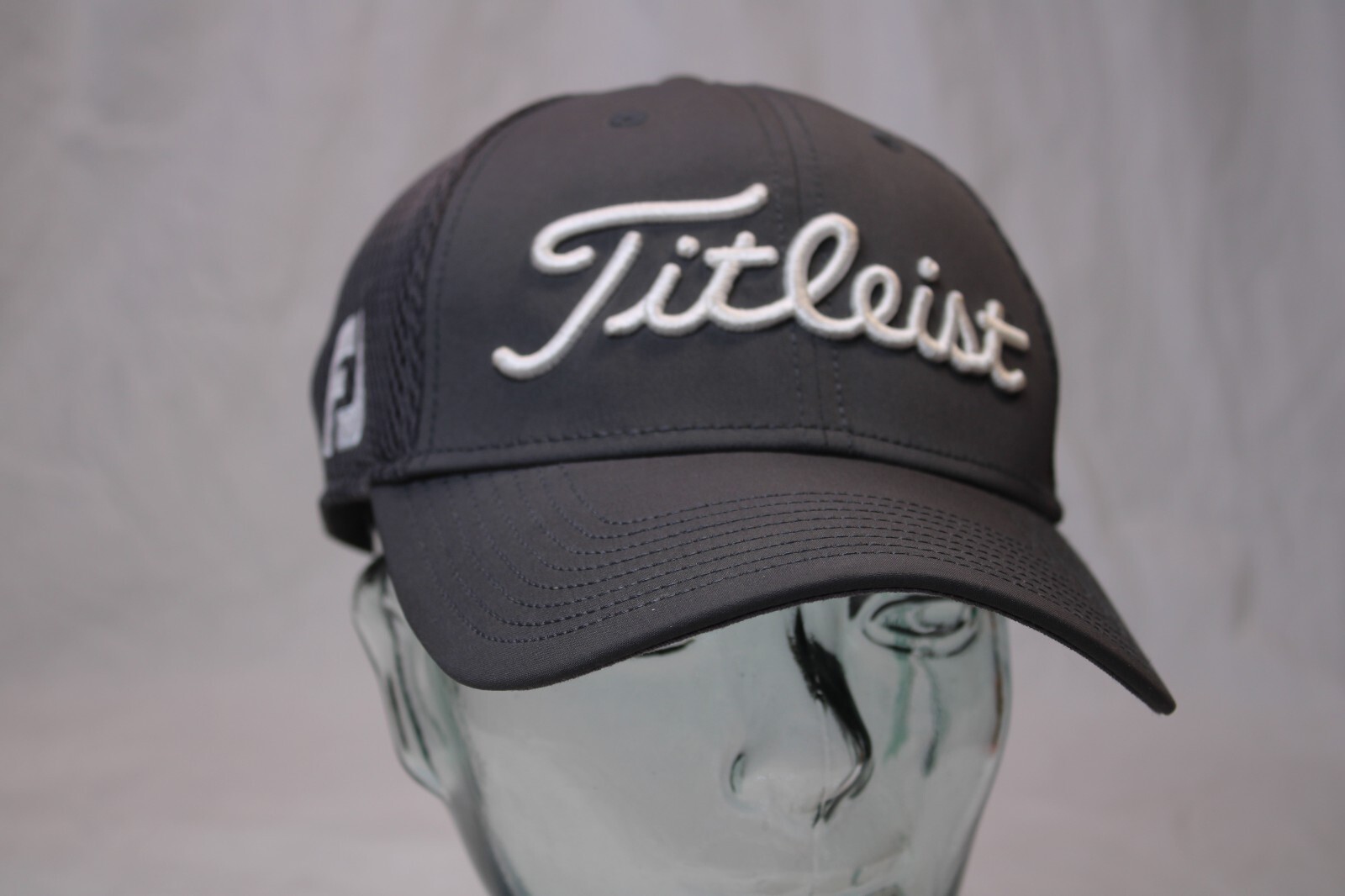 Titleist Golf cap hat Size SM/MD Pro V1 FJ black spellout