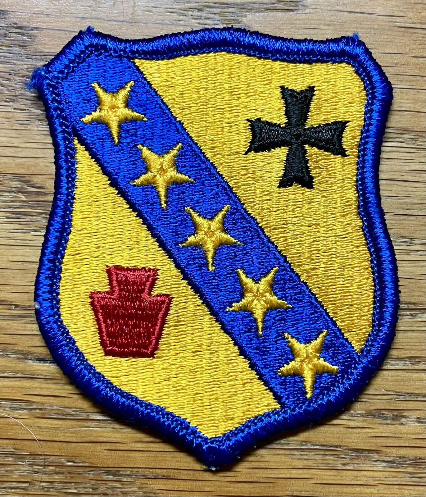 ORIGINAL 1968-1974 US 104th ARMORED CAVALRY REGIMENT PATCH - HEAT SEAL