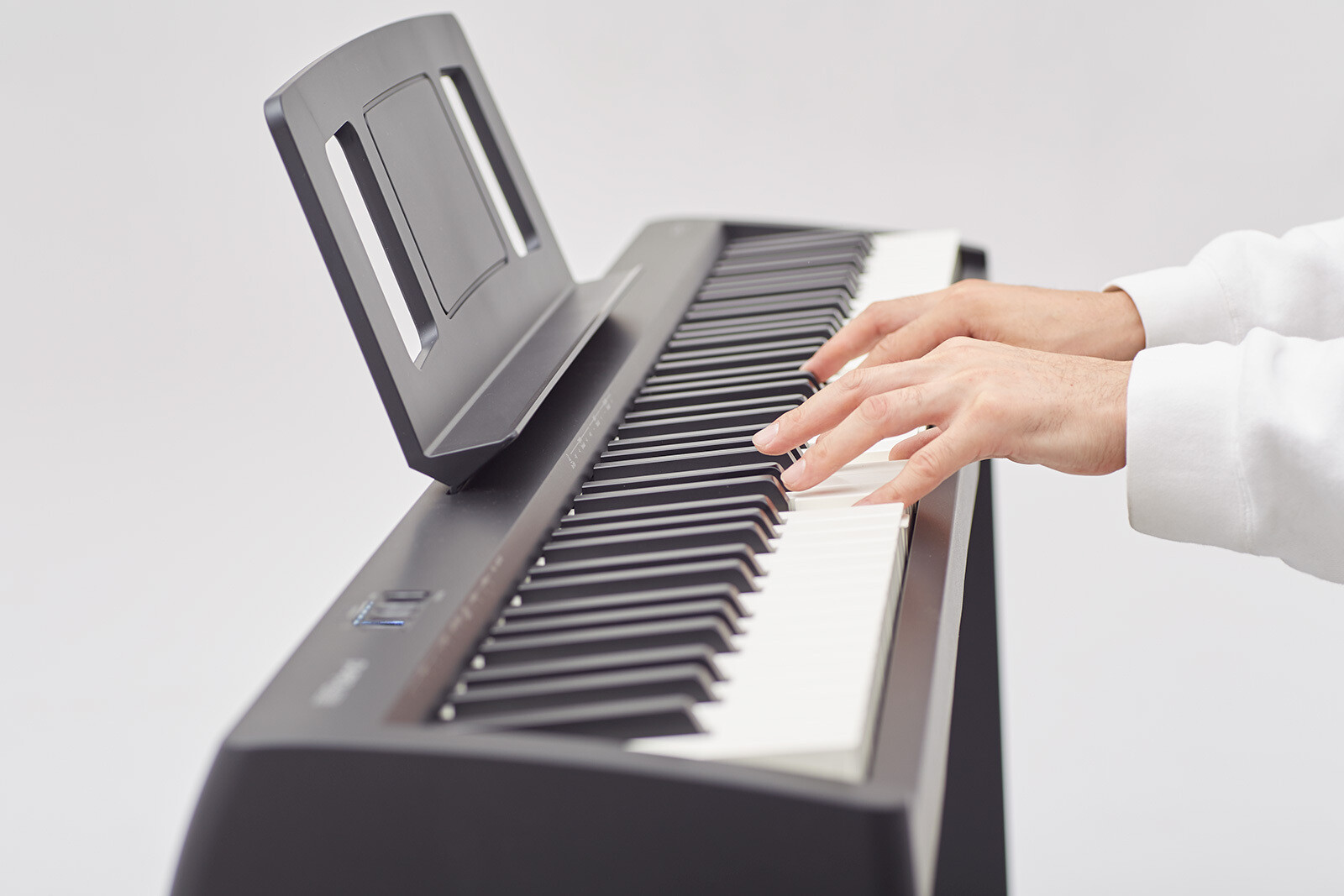 Roland FP-10 88-key Entry Level Digital Keyboard with Bluetooth