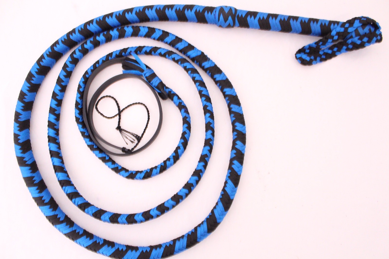 Bullwhip 6 Feet Long,shot Loaded 12 Plait Nylon Weaving Blue & black  Real Whip