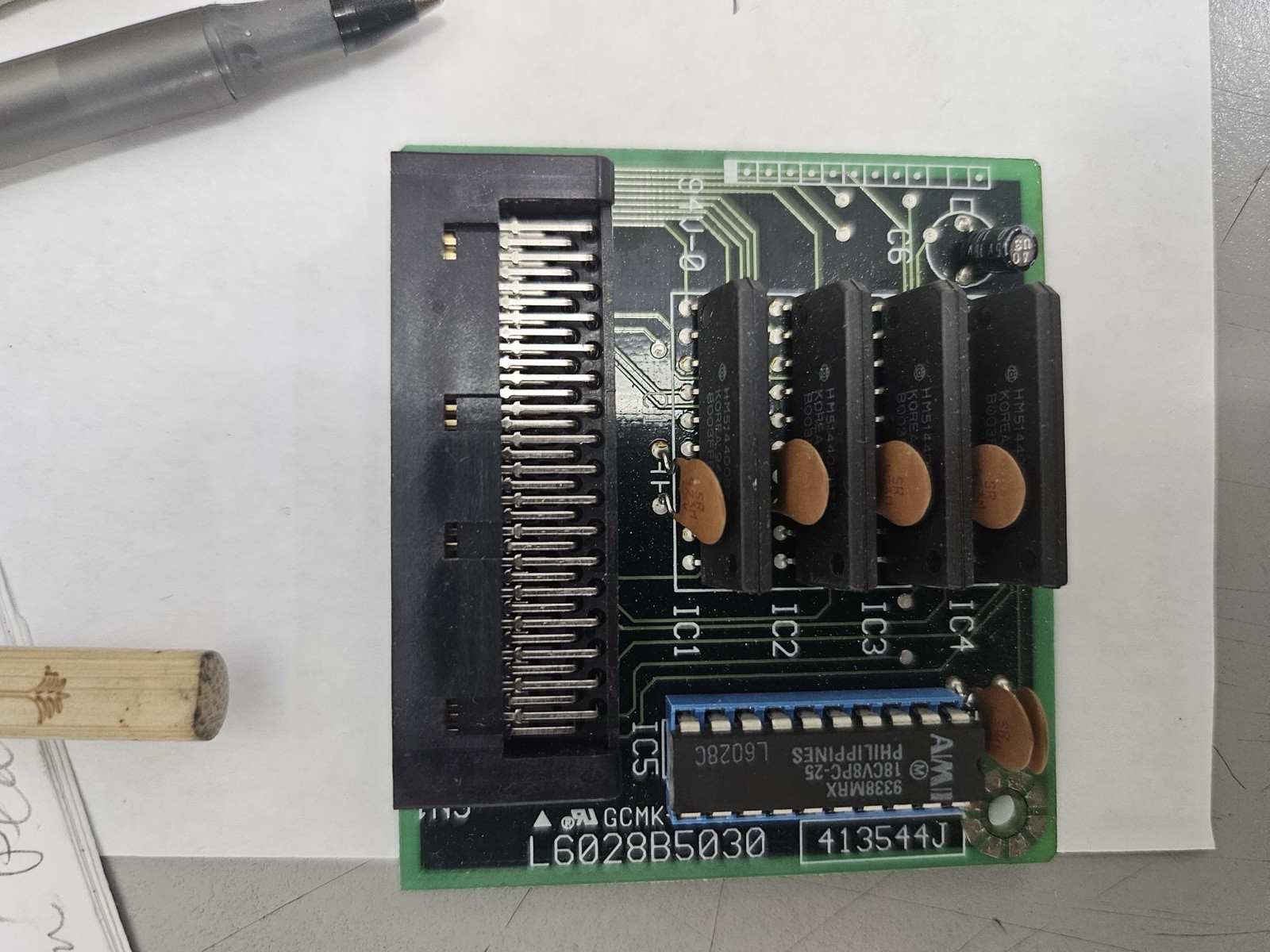 one Akai EXM 3008 RAM memory 8mb card for S2800/3000/3200/CD3000