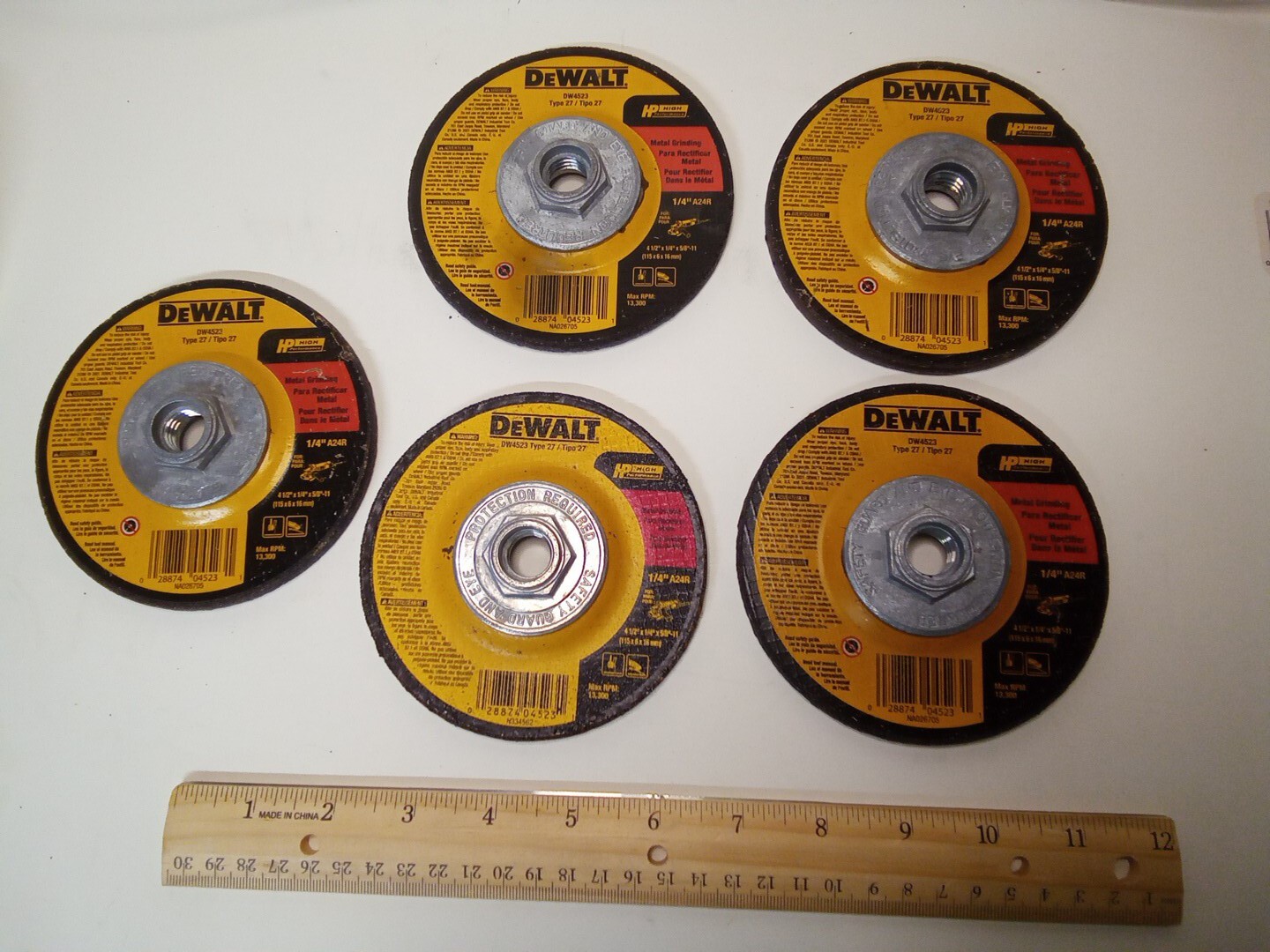 Dewalt DW4523 Grinding Wheel 4 1/2 x 1/4 x 5/8-11 for Metal 5 pack
