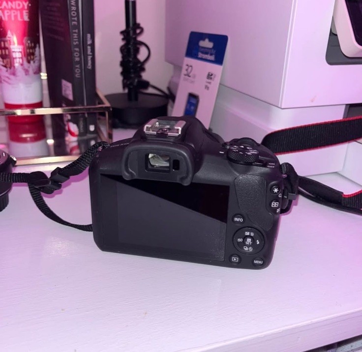 Canon EOS R100 Camera Bundle with Commlite Adapter, Canon Lens, Victiv Tripod