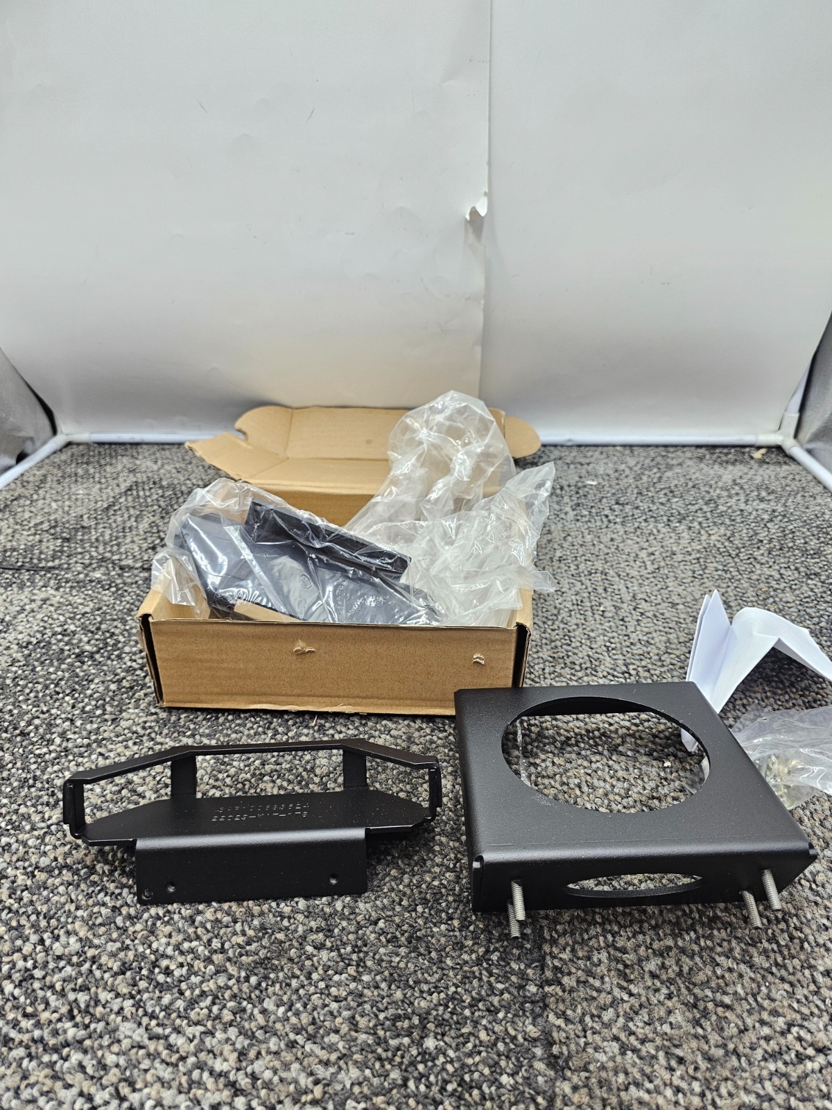 ONQ 22029-KIT-178 Tablet Security Bracket 10.1" ONN