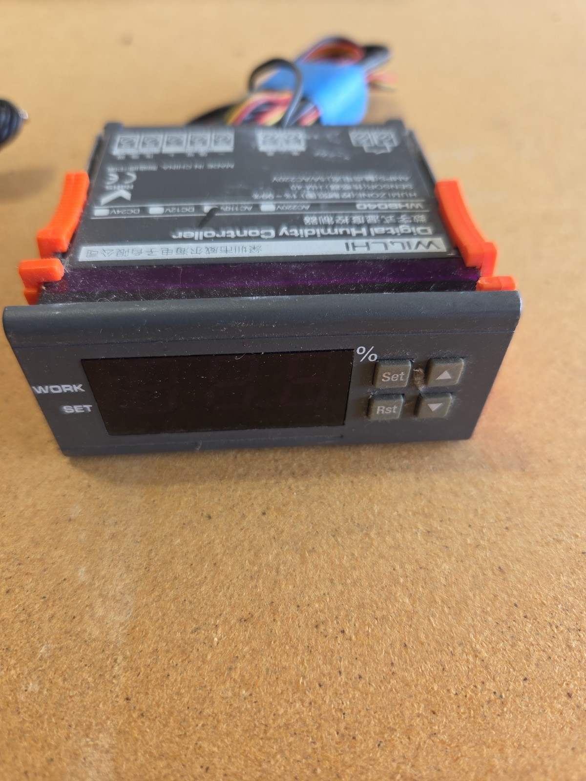 WILLHI WH8040 Digital Humidity Controller Electronic Humidity Control 12v Used