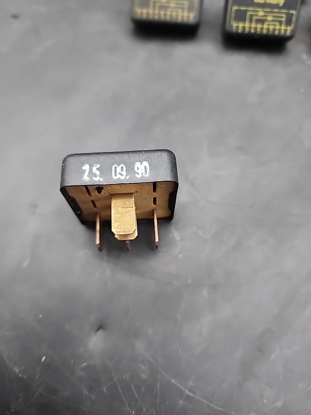OEM Porsche 964 993 Bridge Adapter Relay 96461018305 Used