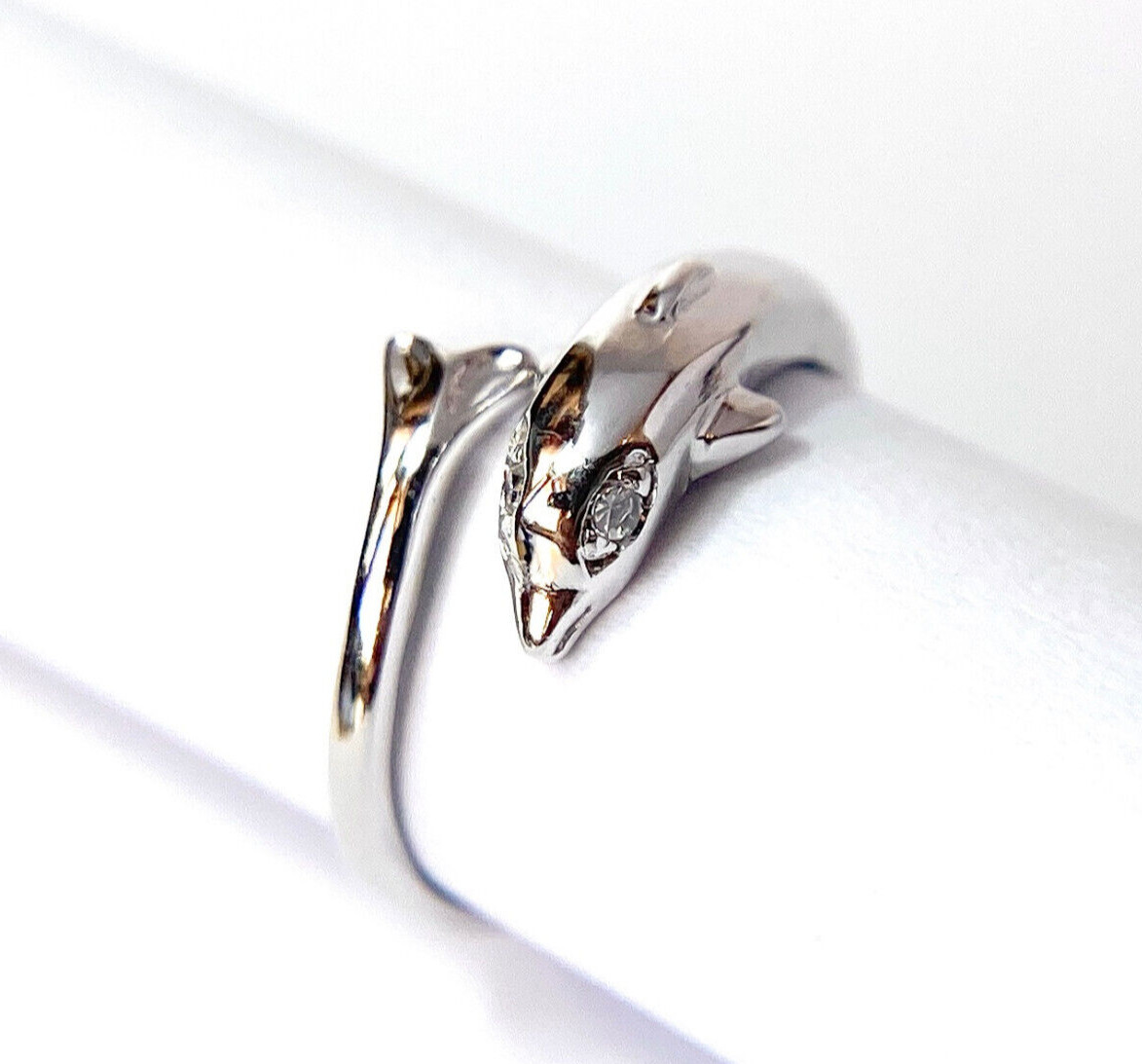 .925 Sterling Silver Dolphin W/ Clear CZ Gem Eyes Toe Ring