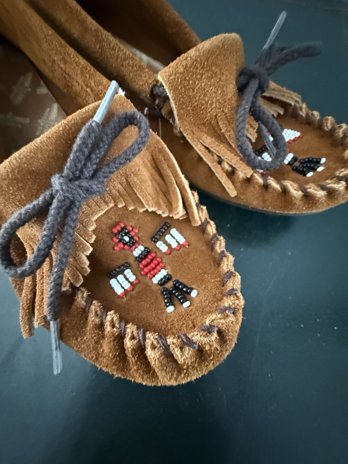 Minnetonka Moccasins Brown Leather Beading Fringes EUC Womens Size 7