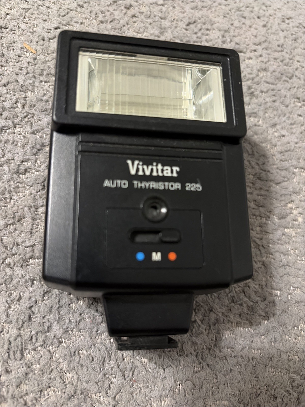 Vivitar Auto Thyristor 225 Camera Flash – Tested & Working – Hot Shoe Mount