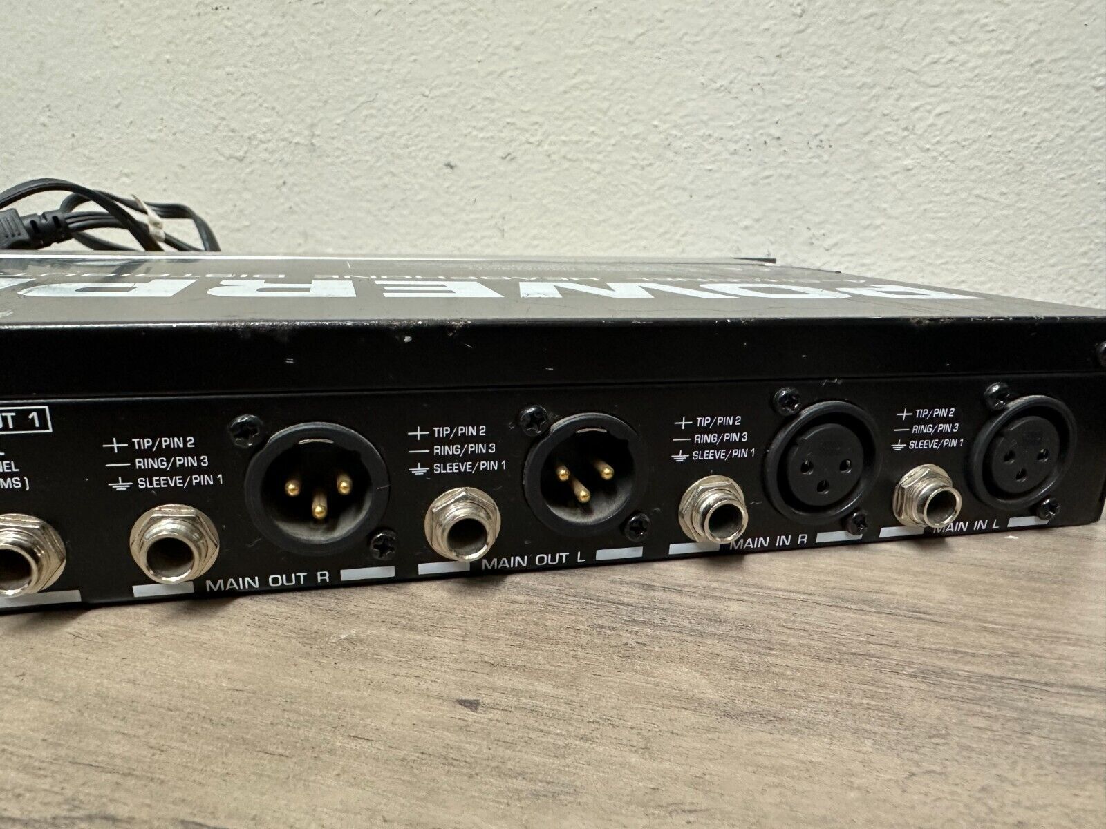 Behringer HA4400 Powerplay Pro 4 Channel Headphone Distribution Amplifier