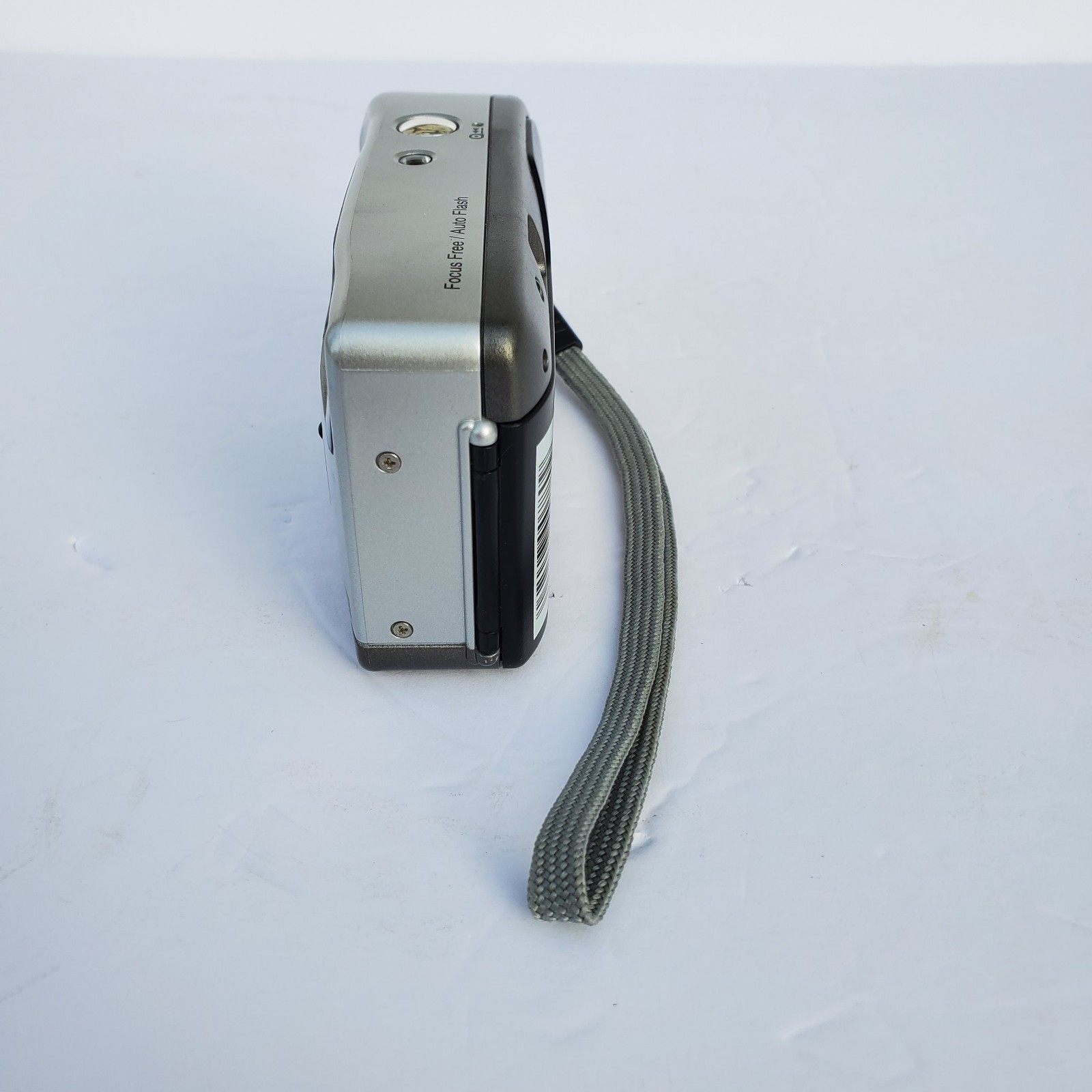 Walgreens Studio 35 Motorized 35mm Point & Shoot Film Camera Flash Silver/Black
