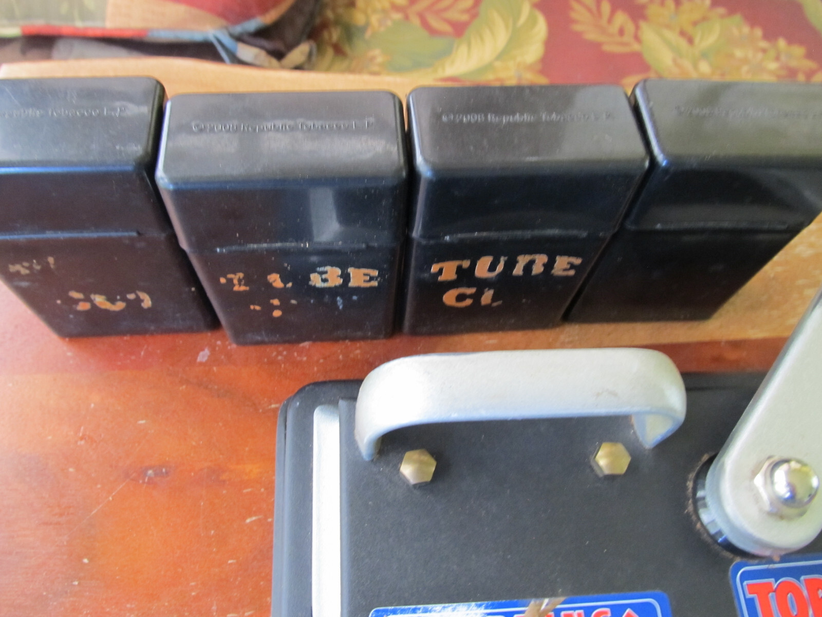 Top-O-Matic Cigarette Rolling Machine' Manual machine for regular length or 100s