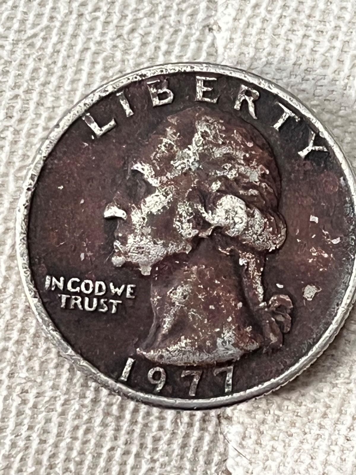 1977 US Quarter “GILLED BEAK”💥💥  9 ERORRS💥💥 9 and 7,”A” on reverse filled in