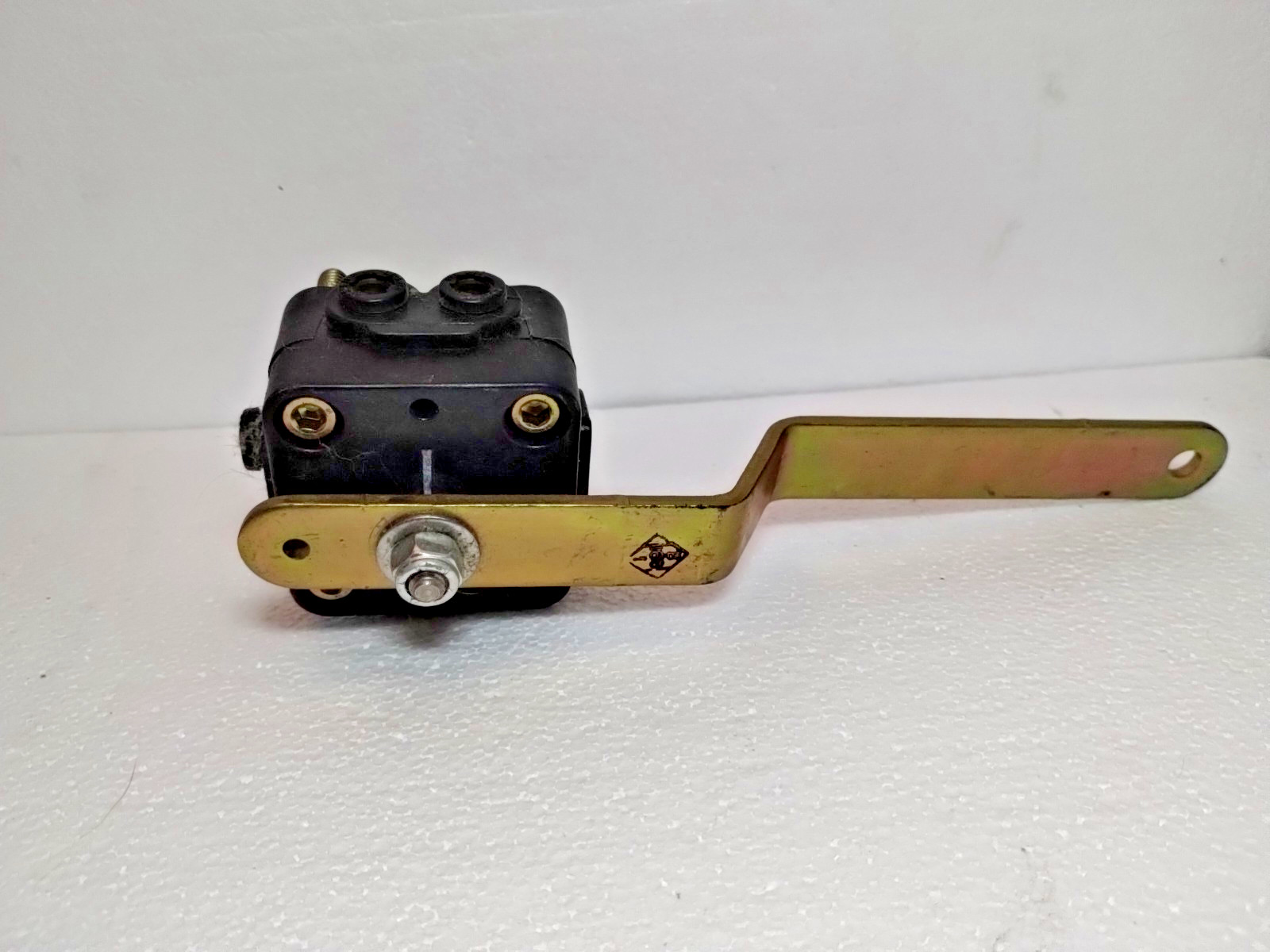 Barksdale Height Control Valve BKS-KD2261, 18-30630-000