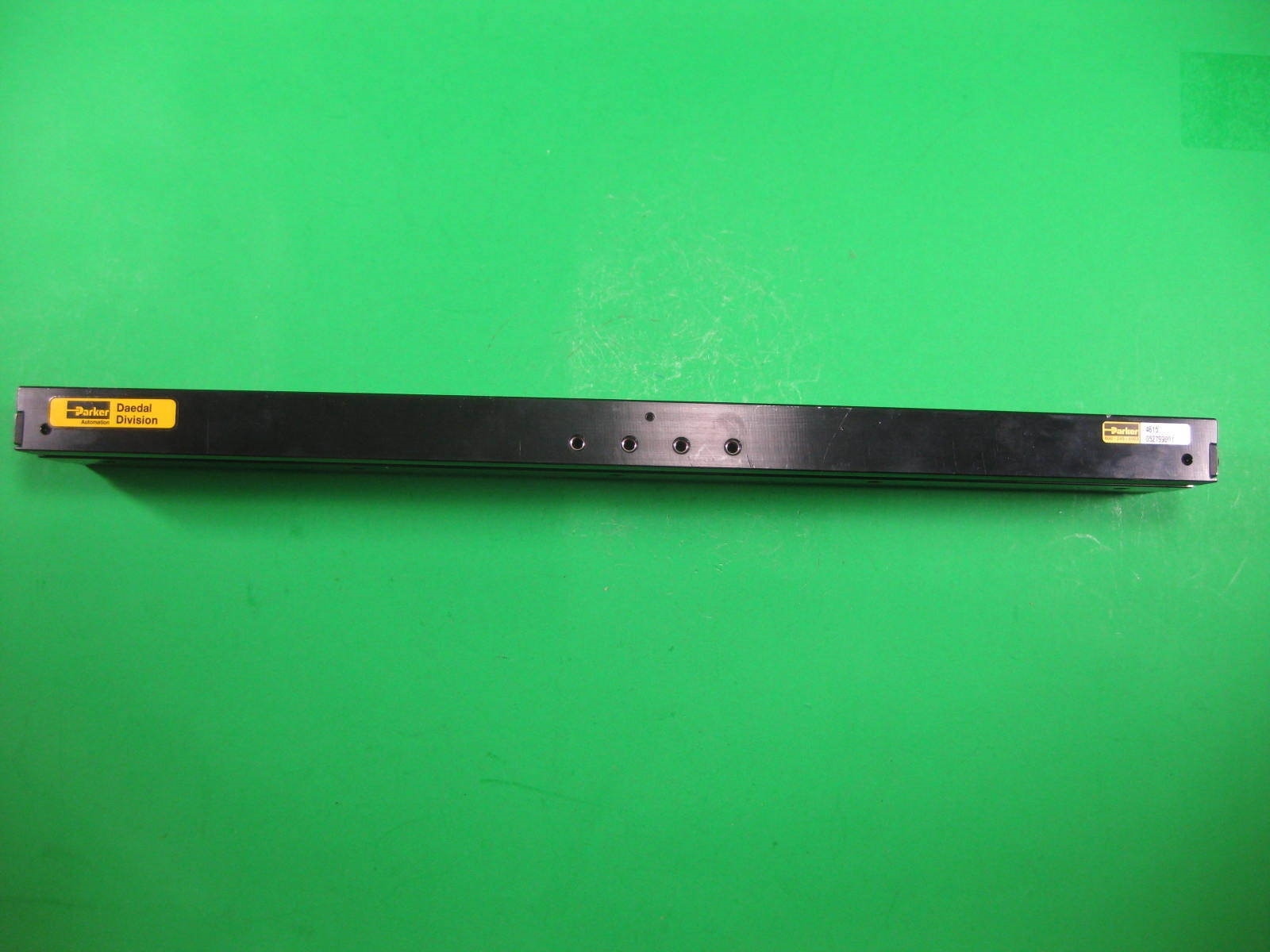 Parker Daedal 18" x 2⅝" Travel 15" -- 4615 -- Used