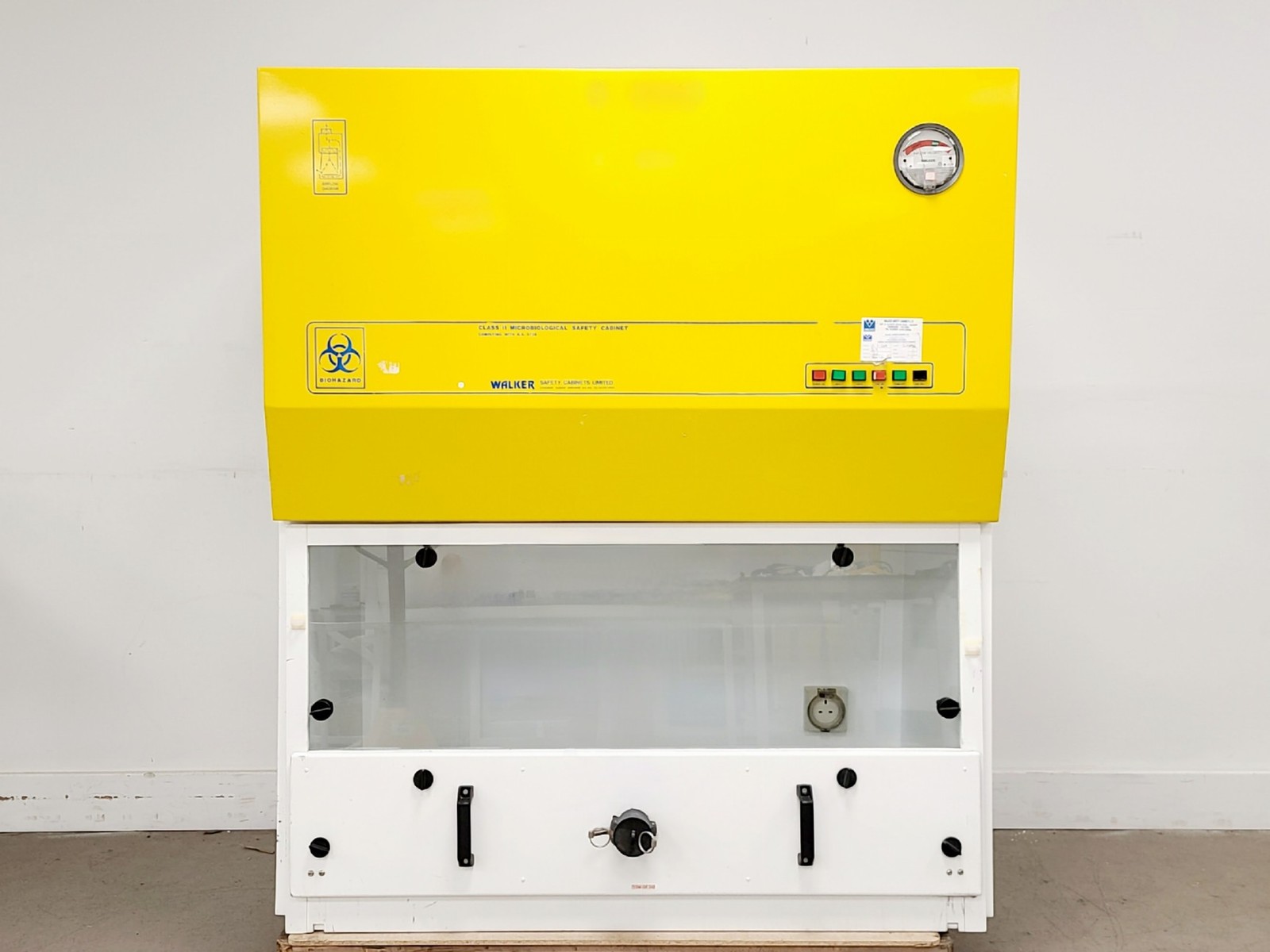 Walker WALKCLII Class II Microbiological Safety Cabinet Lab