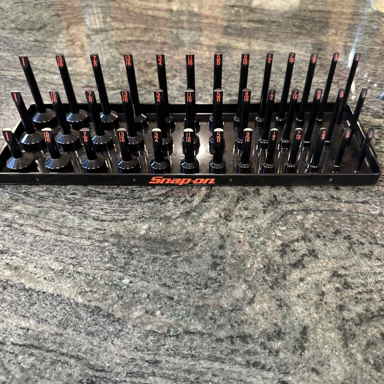Snap On ka383frbk 3/8" sae post 3 row socket tray black