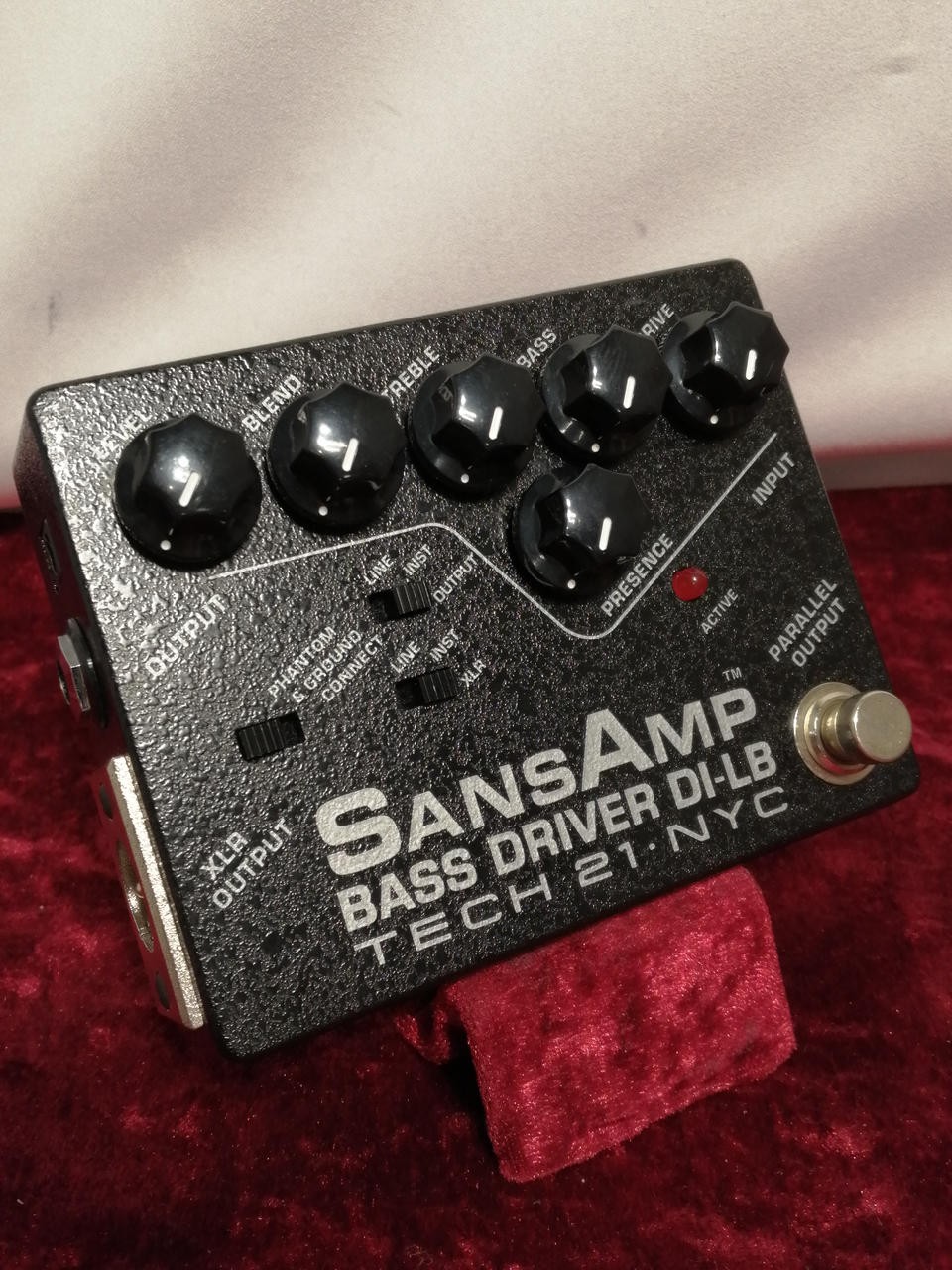 TECH21 SANS AMP BASS DRIVER DI-LB Model