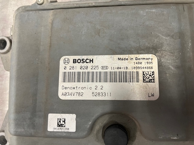 FREIGHTLINER BOSCH 0281020225 Denoxtronic 2.2 Urea Dosing System EL Control Uni